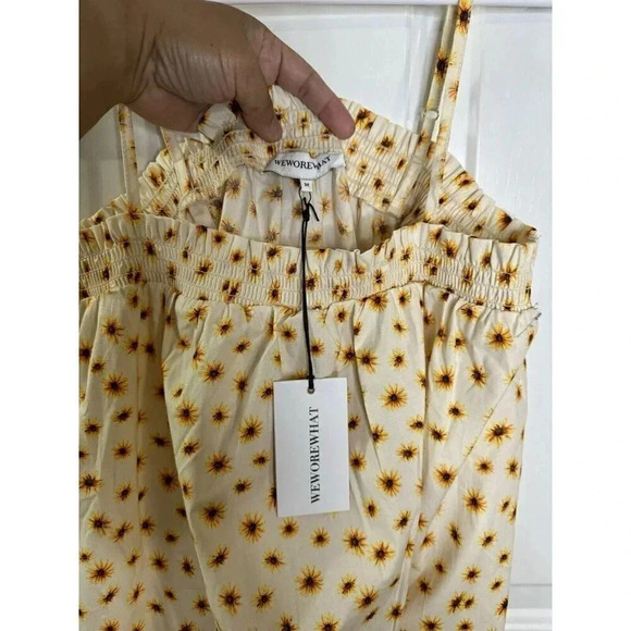 NWT WE WORE WHAT Daisy Print Floral Smocked Maxi Tiered Dress Medium Coastal - Picture 5 of 10